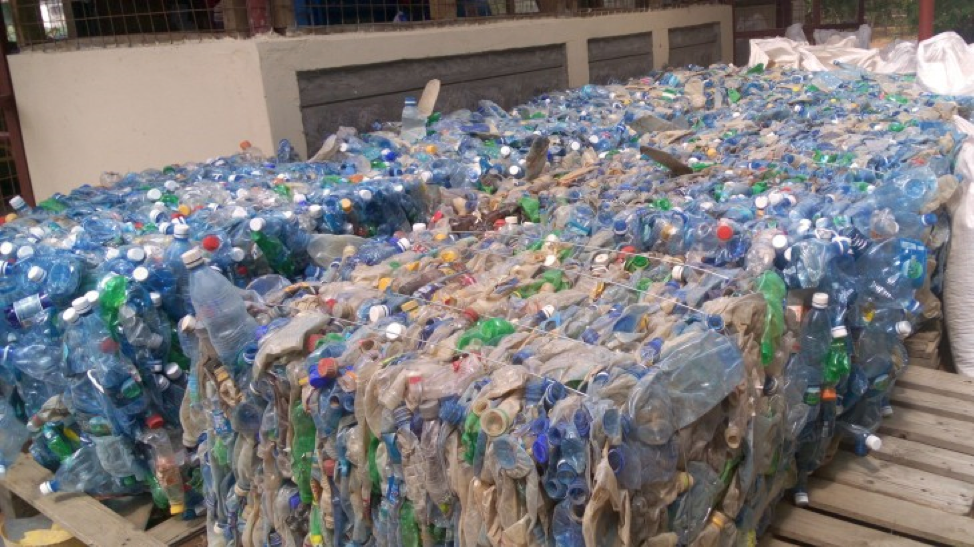 plastic1